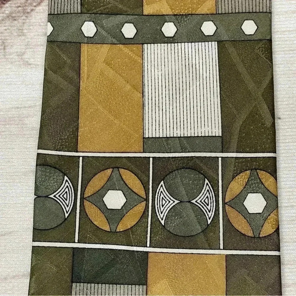 Carlo Palazzi Mens 100% Silk Tie 56” Gold Brown White Geometric 4” Wide - Picture 3 of 8